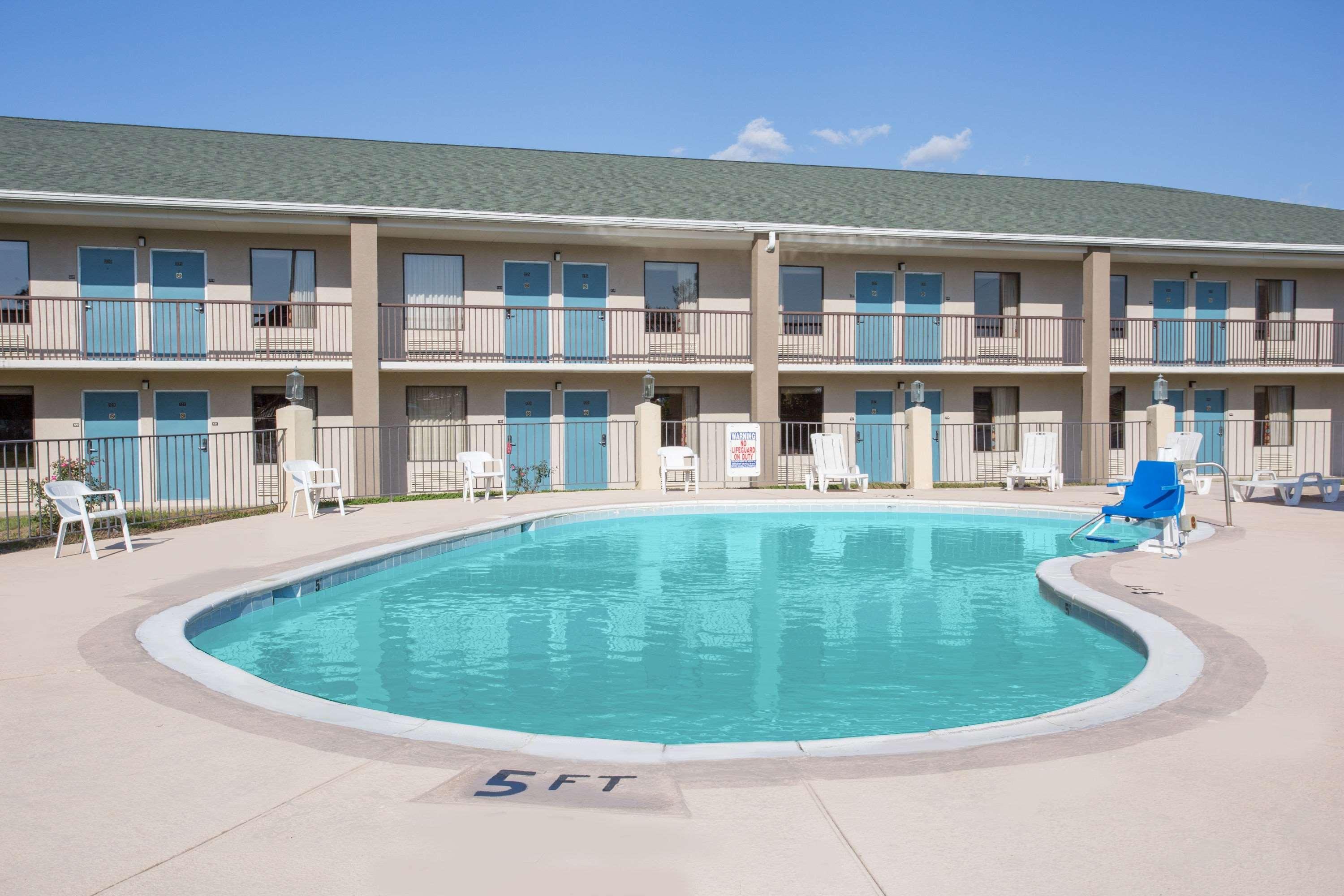 Motel Super 8 By Wyndham Dunn Exterior foto