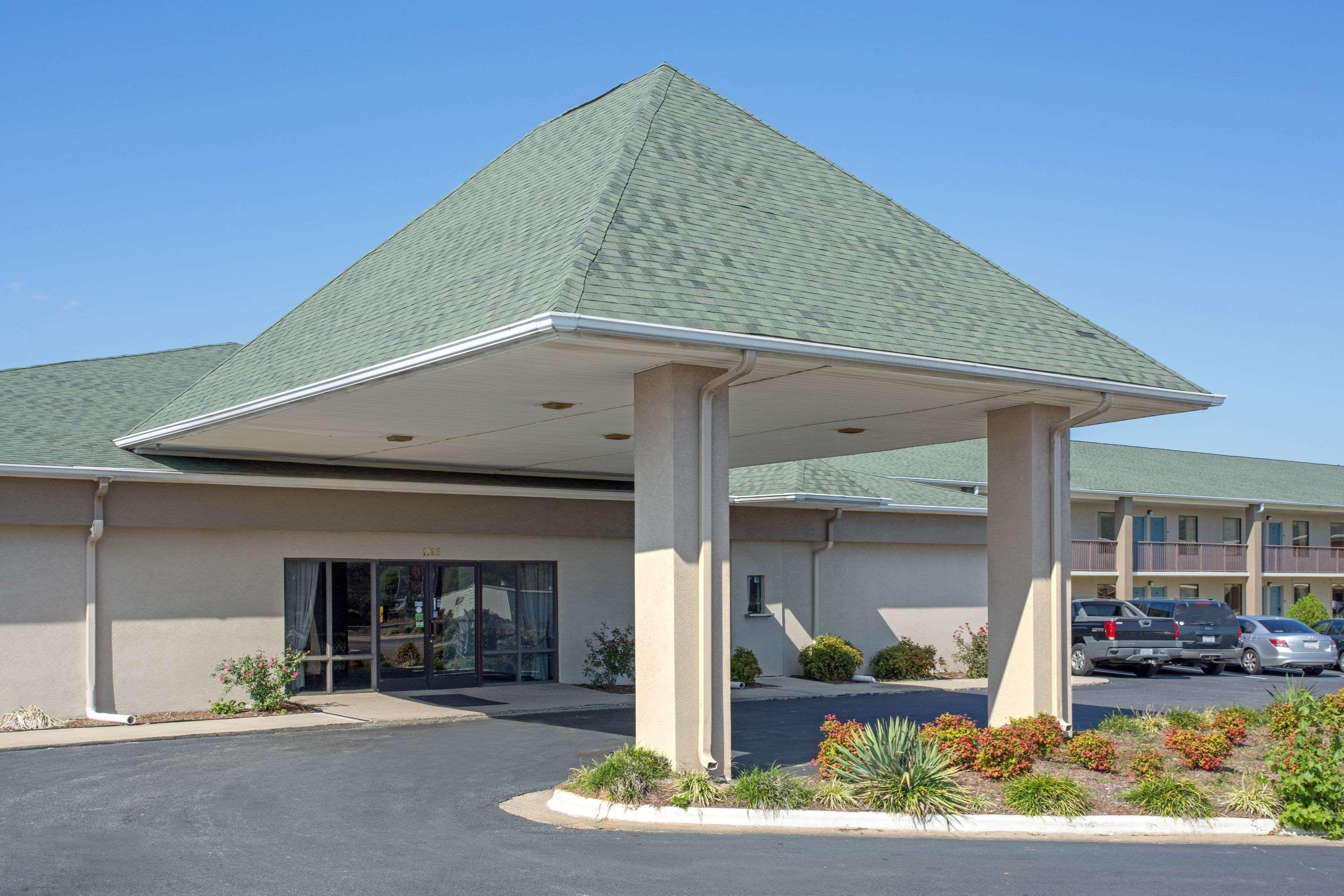 Motel Super 8 By Wyndham Dunn Exterior foto